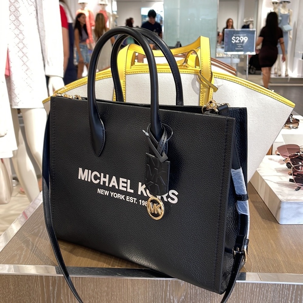 Michael Kors Medium Mirella 35S2G7ZT7L Tote Bag
Black Multi
NWT - Picture 3 of 16
